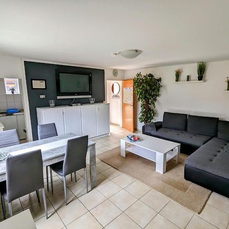 Апартаменты Fewo24-Prasdorf Экстерьер фото